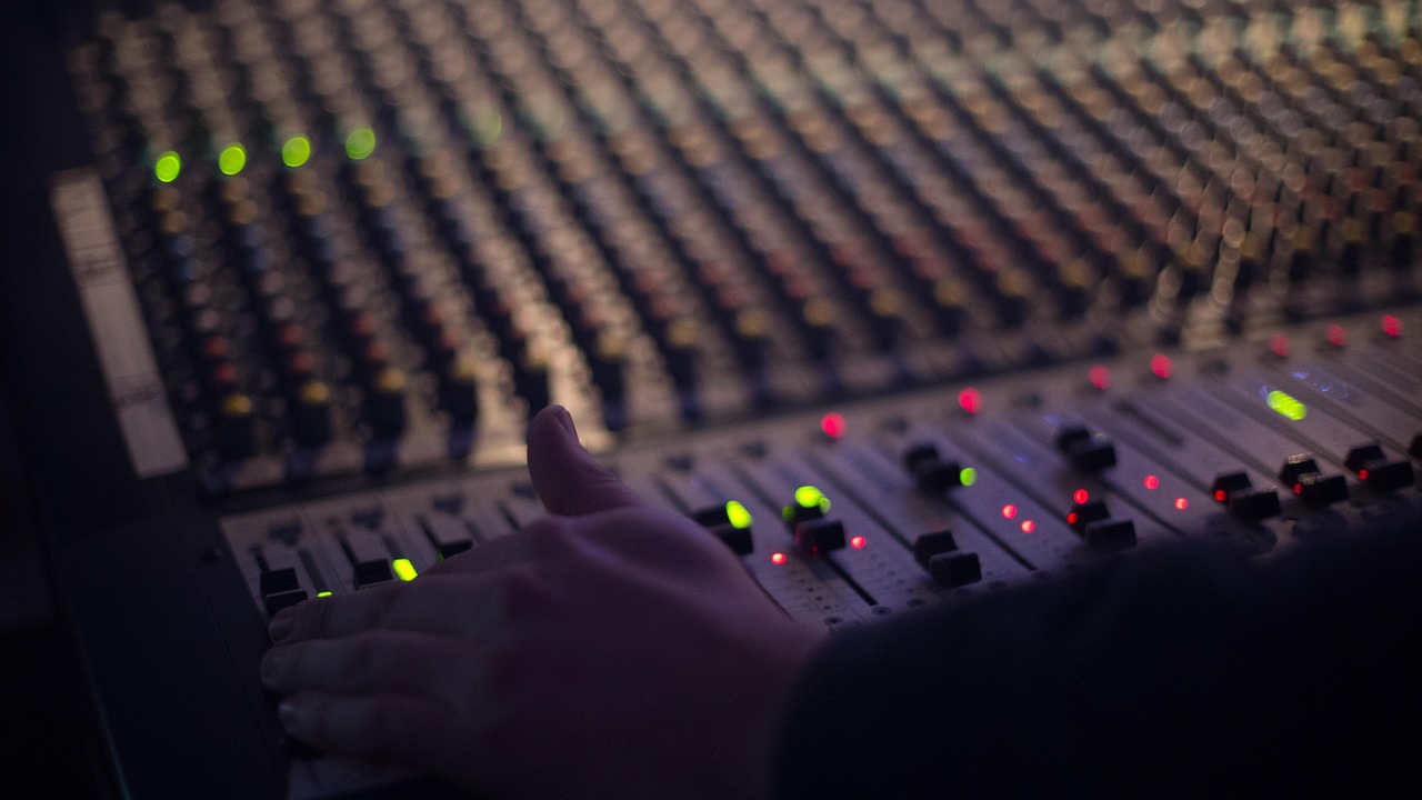 audio, technology, mixer, volume, knob, record, board, music, equipment, sound, radio, console, control, production, blur, vehicle, keyboard, connection, piano, radio, radio, radio, radio, radio